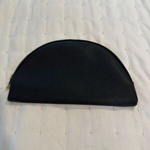 NWOT Black tarte makeup bag (22)